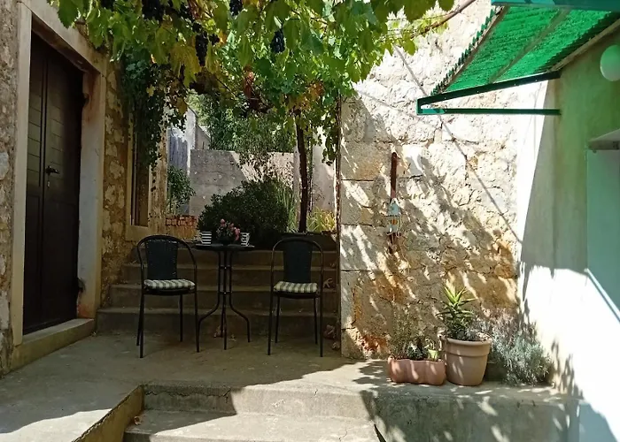 House Oldtown בית נופש *